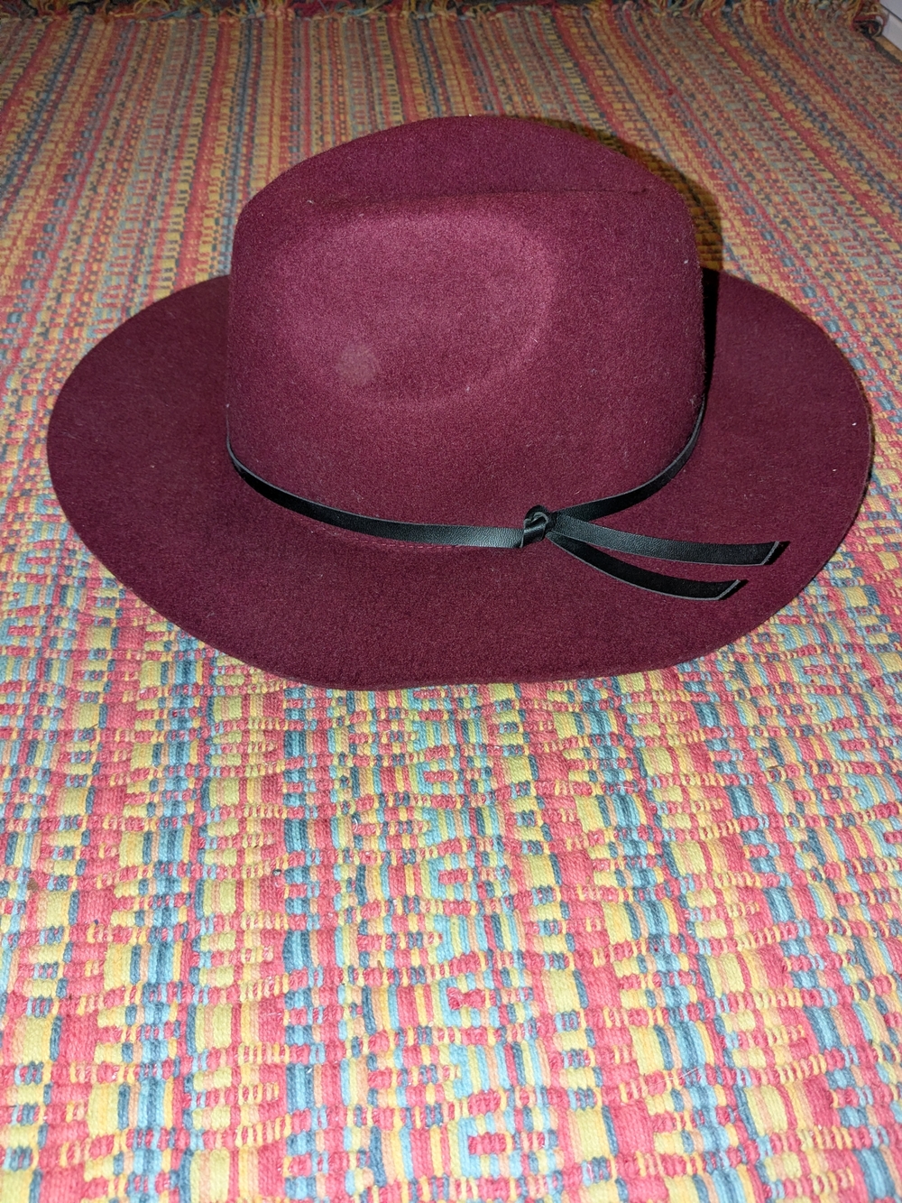 Beautiful Women's 100% Wool Brimmed Hat, Burgundy With Black Band - Picture 1 of 3